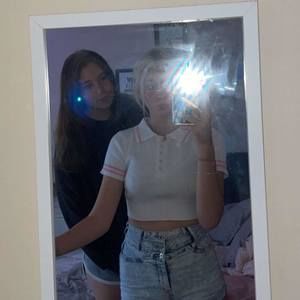 Meet your Posher, Claudia